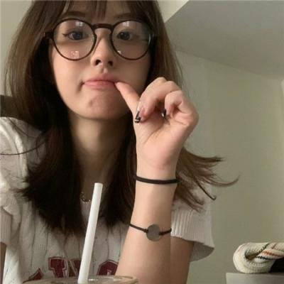 我和闺蜜齐穿书